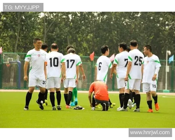 柏雷素尔迎战山口雷法争夺联赛关键三分的精彩对决 柏雷素尔迎战山口雷法争夺联赛关键三分的精彩对决