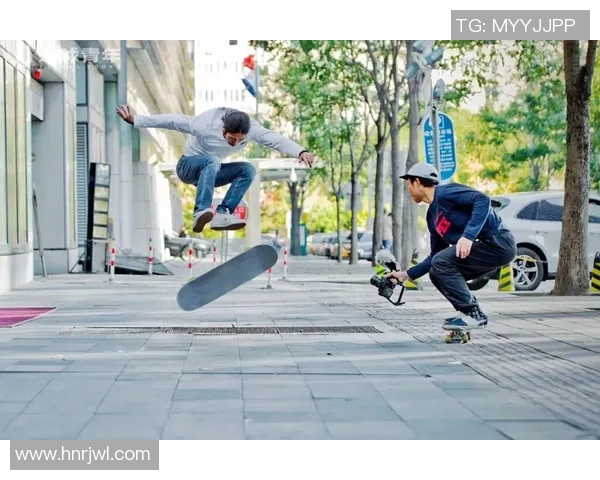 西安滑板队的奋斗与成长:一段激情四溢的滑板纪实之旅 西安滑板队的奋斗与成长:一段激情四溢的滑板纪实之旅